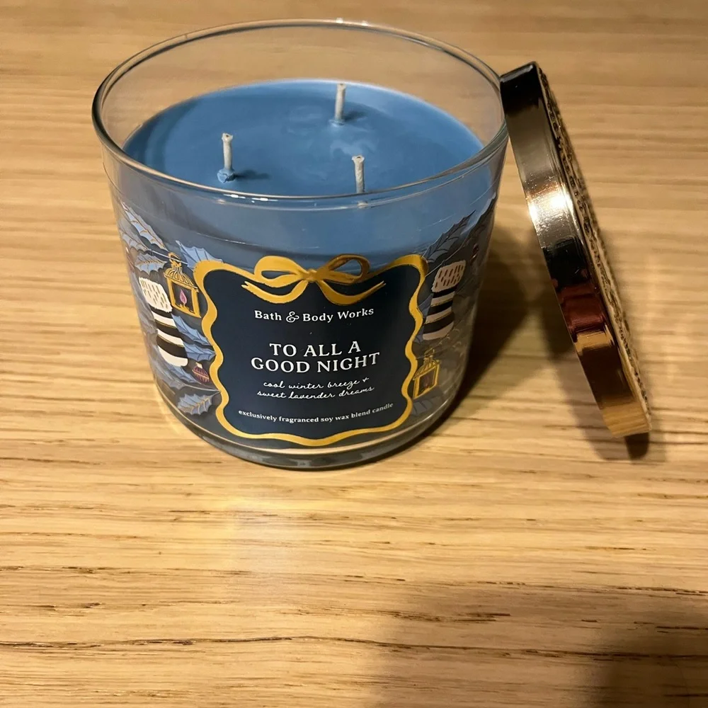 Bath & Body Works 3 Wick Candle. To All A Good Night.